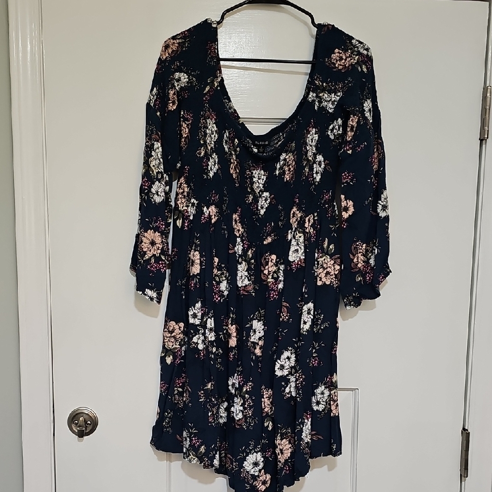 Torrid Floral Print Women's Top - Black and Pink